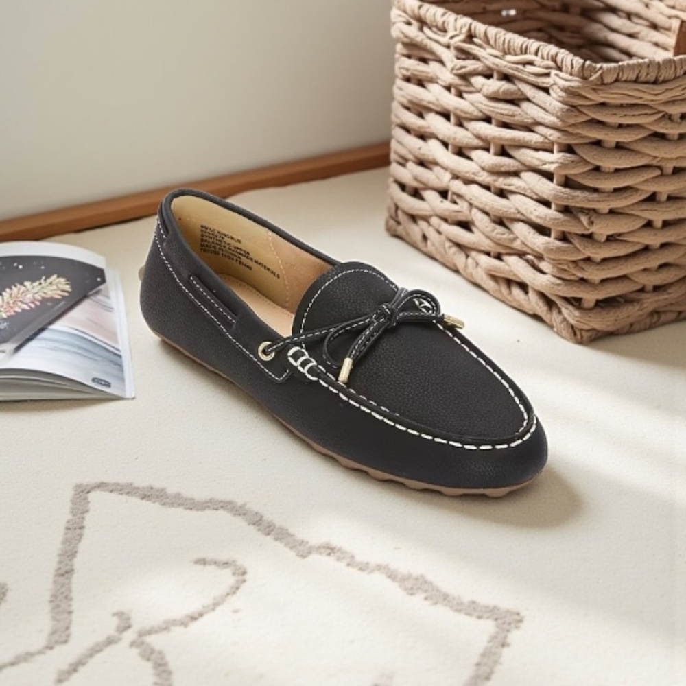 Liz Claiborne Kingslie Womens Moc Closed Toe Loafers in Black - Size 10